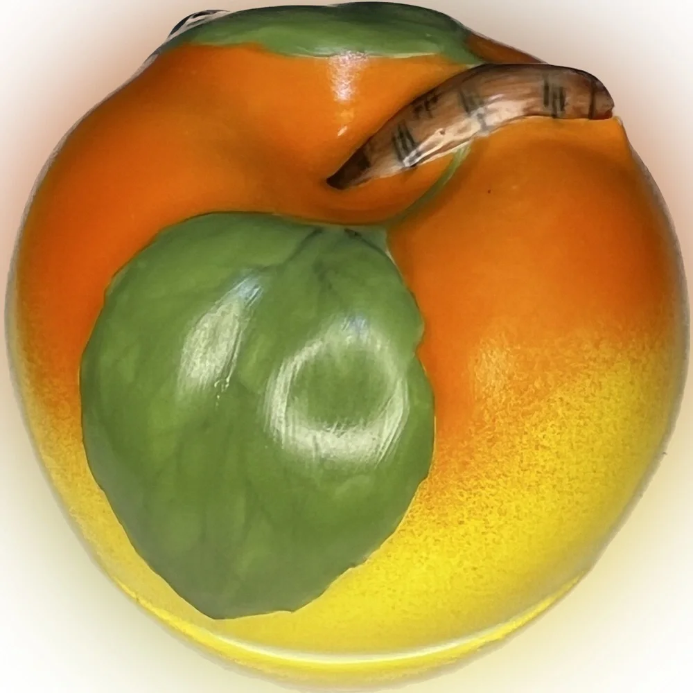 Vintage Metropolitan Museum of Art Ceramic Apple Trinket Box With Lid